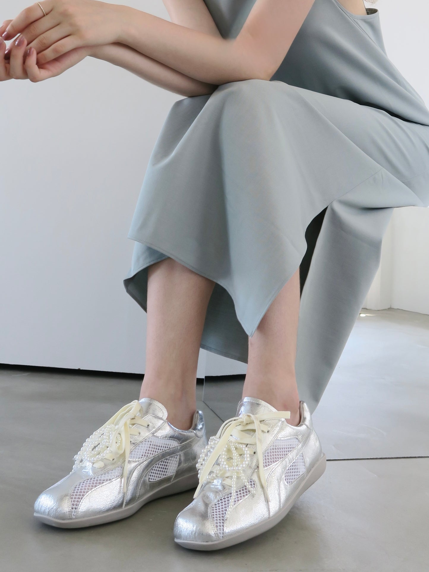 ribbon mirror sneakers