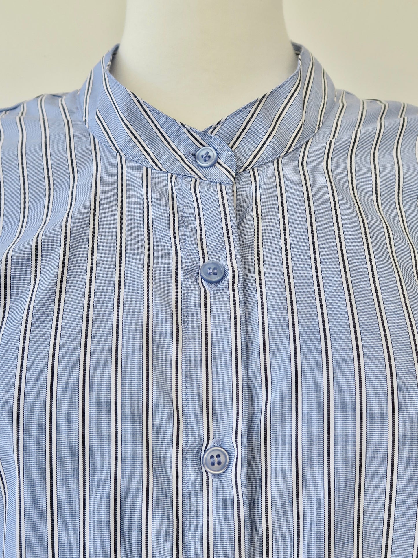 stand collar puff blouse