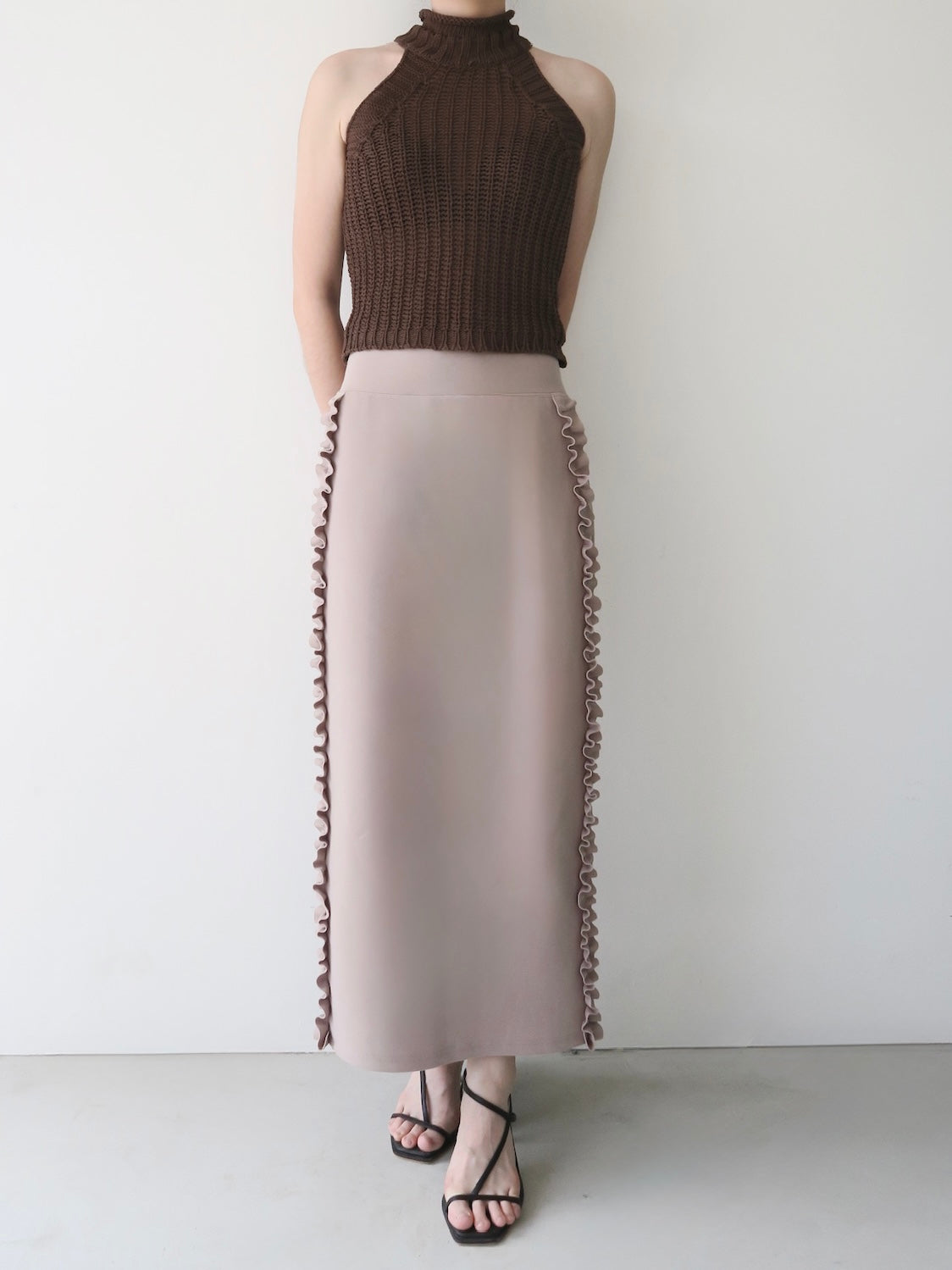 side frill slim long skirt