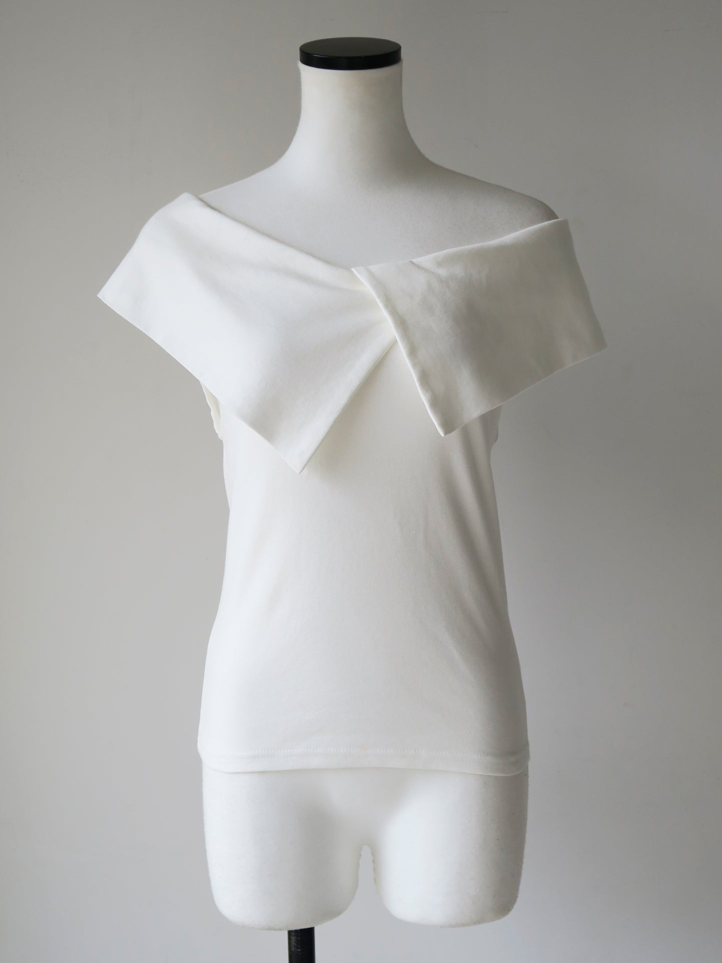 big collar off shoulder tops