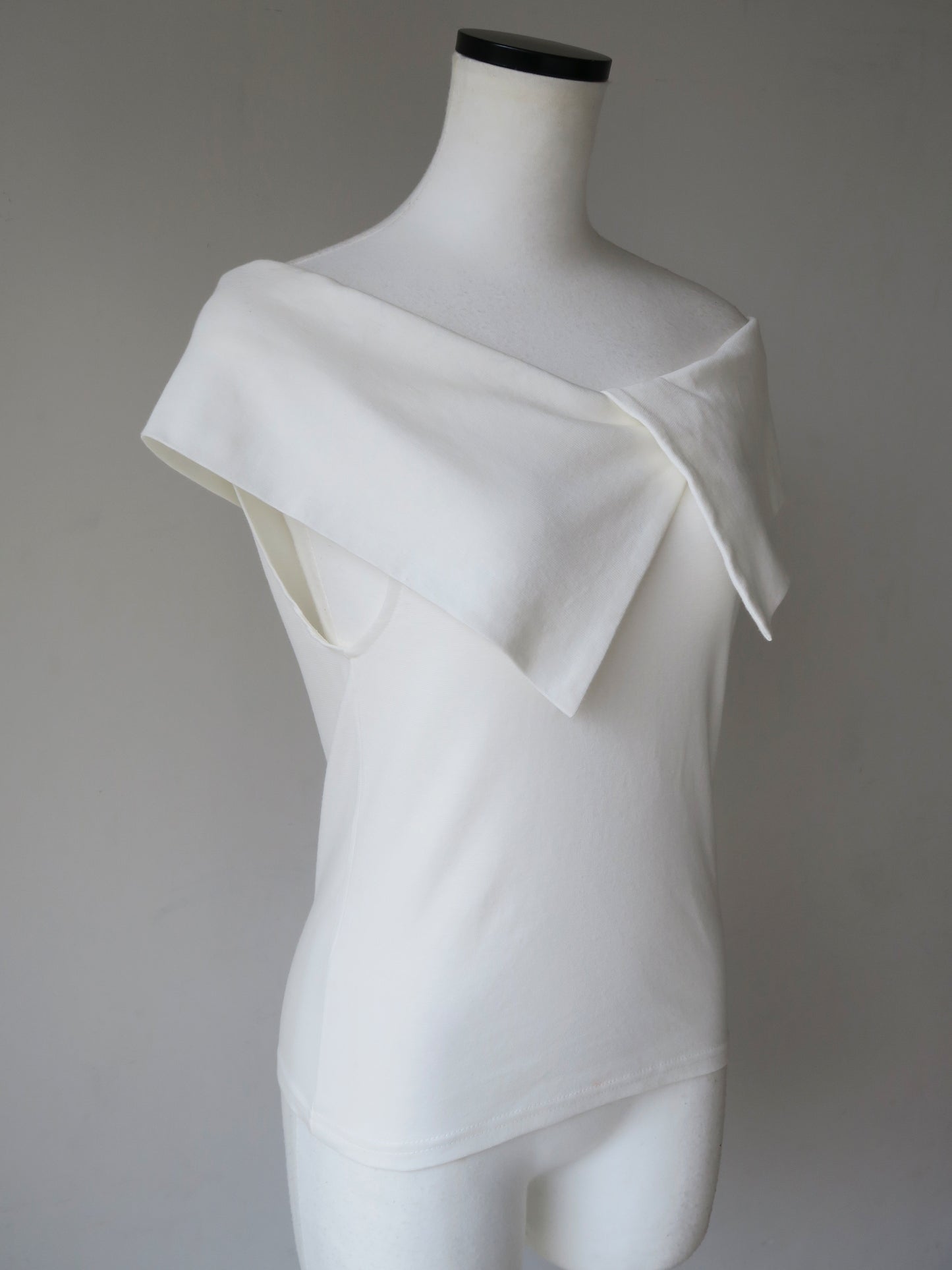 big collar off shoulder tops