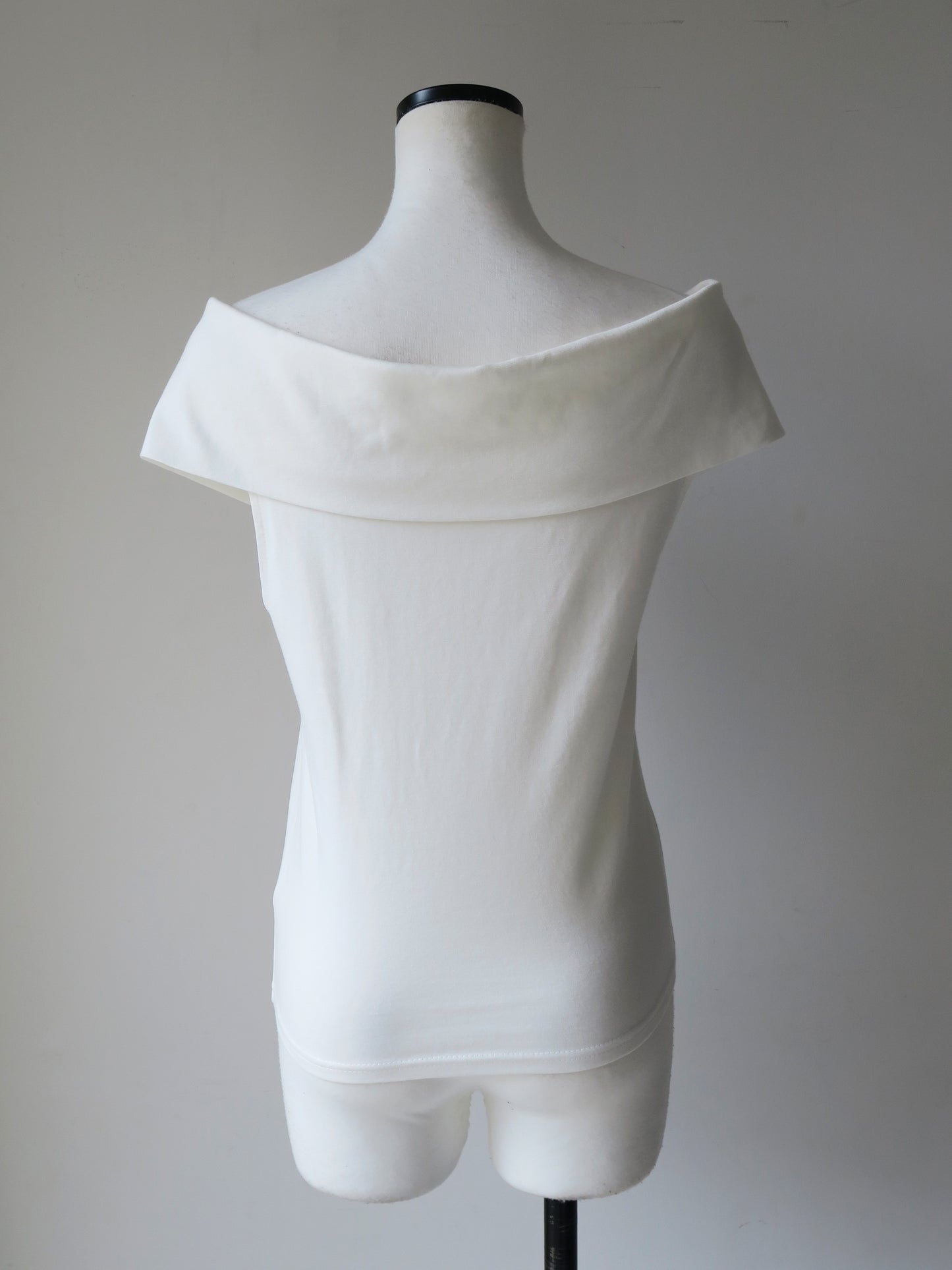 big collar off shoulder tops