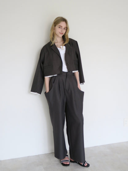 [ SAMPLE SALE ] big pocket tuck pants