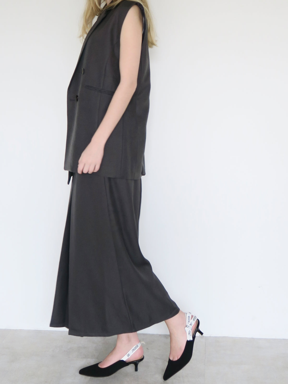 [ SAMPLE SALE ] front tuck wide skirt