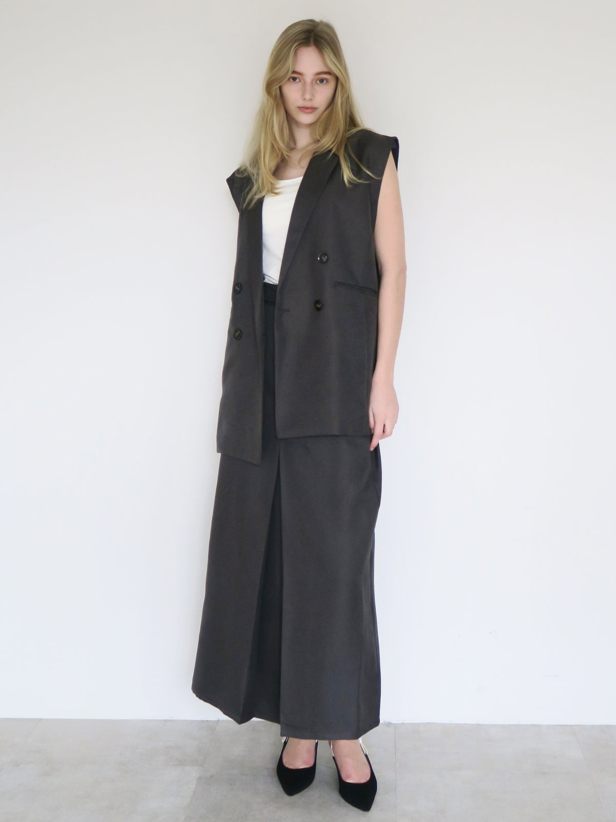 [ SAMPLE SALE ] long tailored gilet