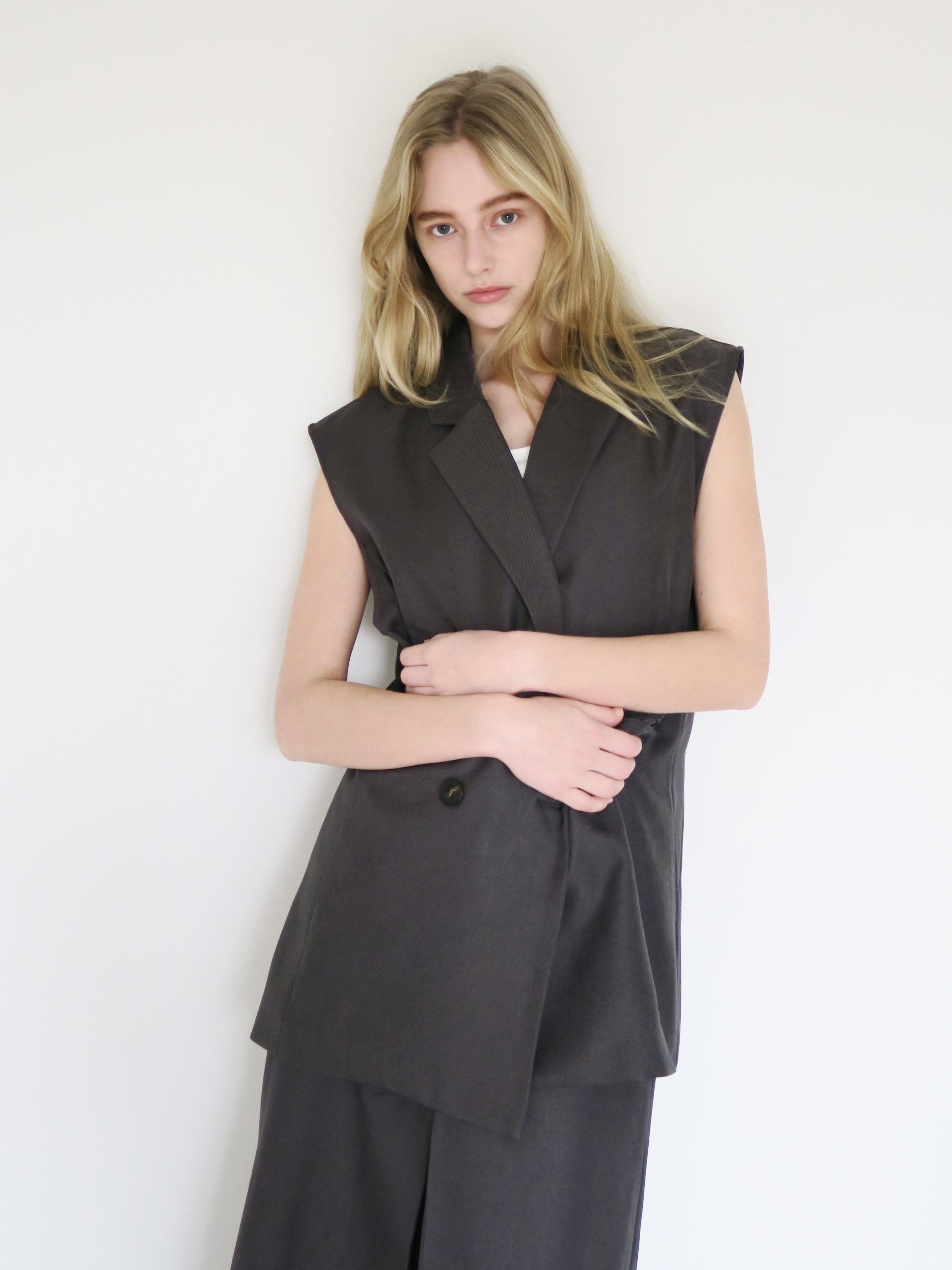 BELPER 新品 完売品 SHRINKED GILET(BLACK) Gushlow And Cole Shearling And Hand Knit Gilet Black