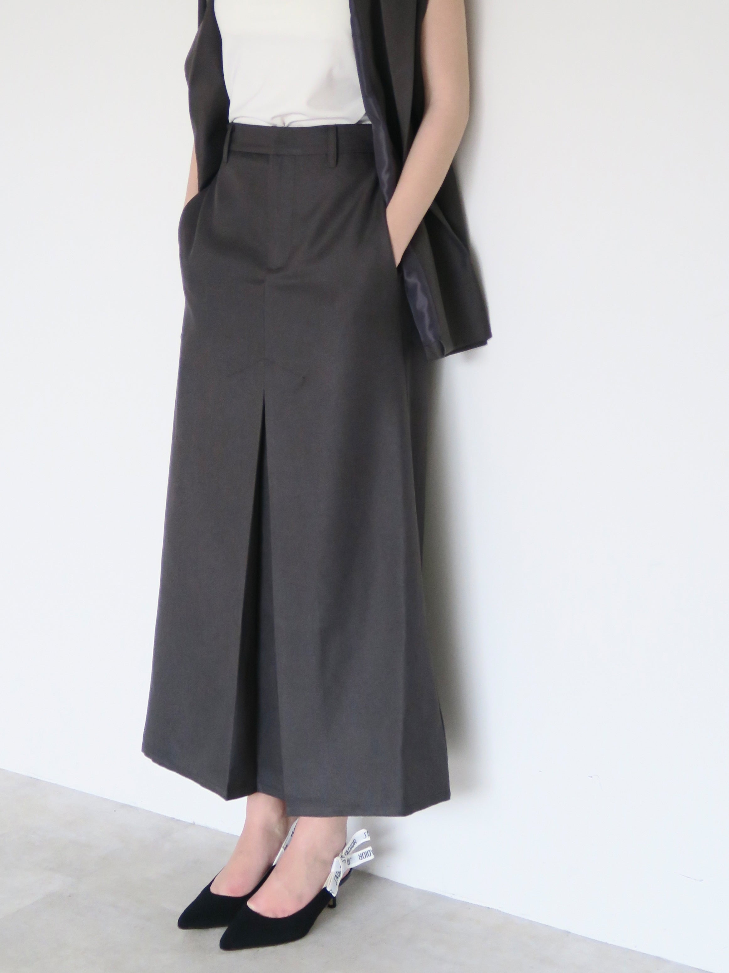 front tuck wide skirt – swane