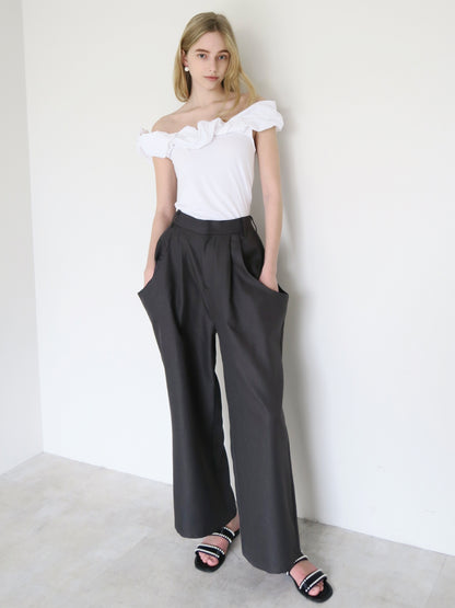 [ SAMPLE SALE ] big pocket tuck pants