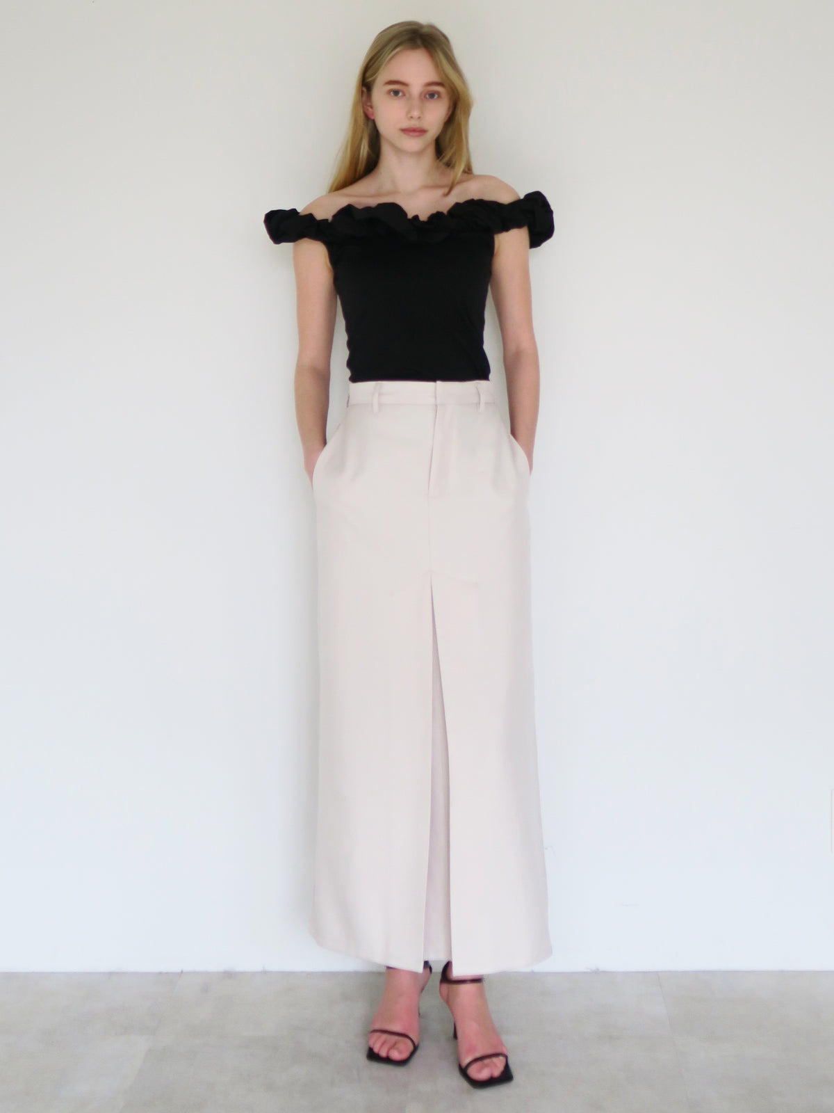[ SAMPLE SALE ] front tuck wide skirt