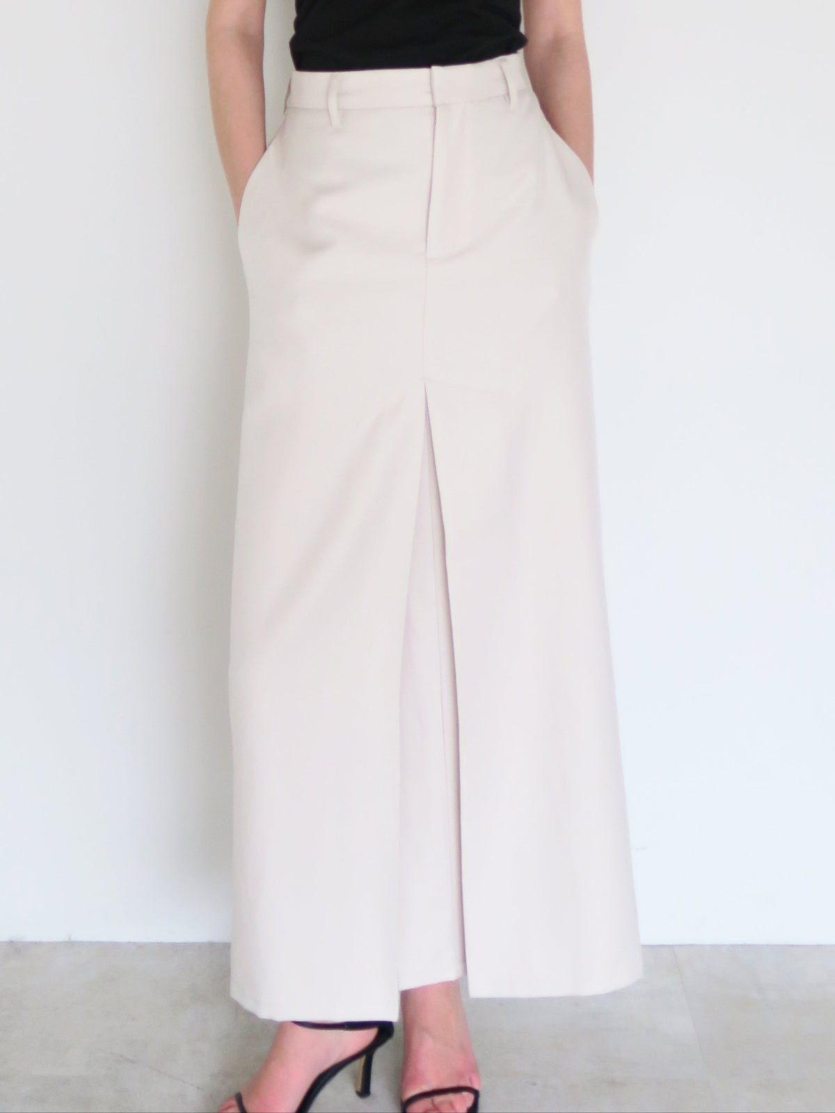 [ SAMPLE SALE ] front tuck wide skirt