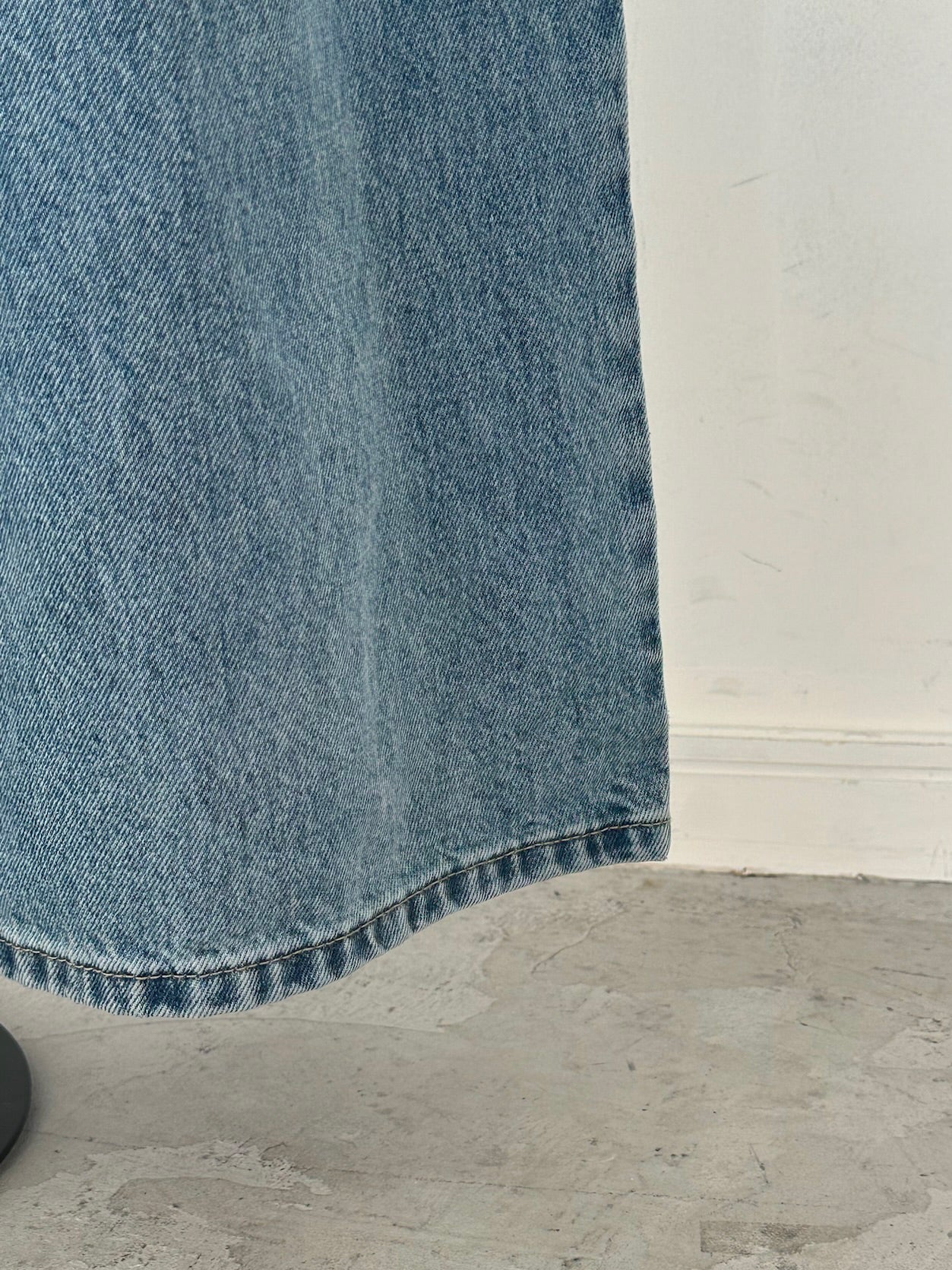 obsess double tuck wide jeans