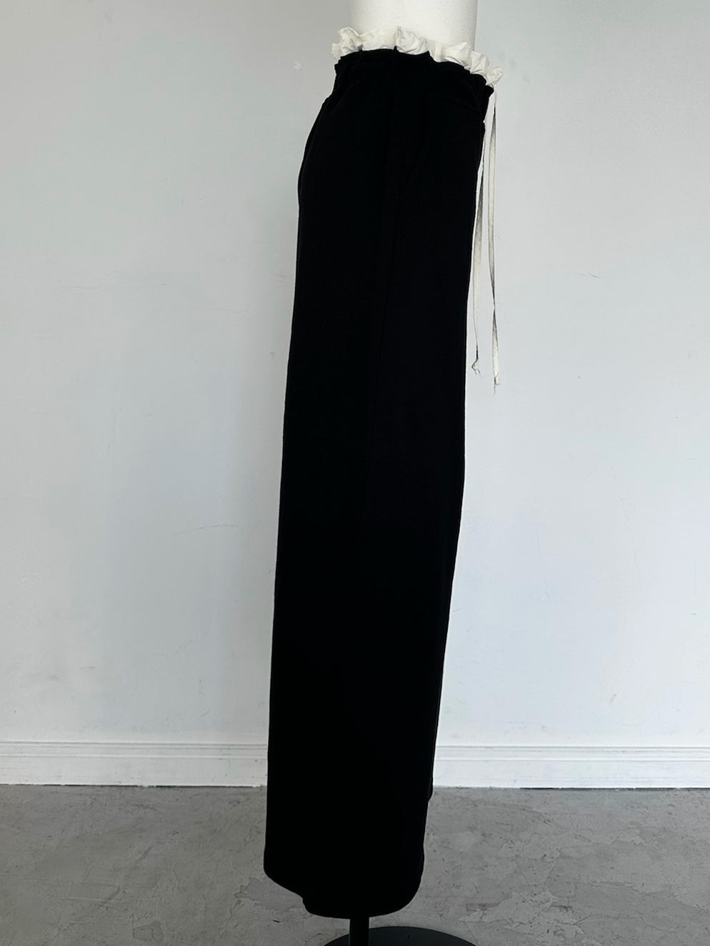 frill sweat pants
