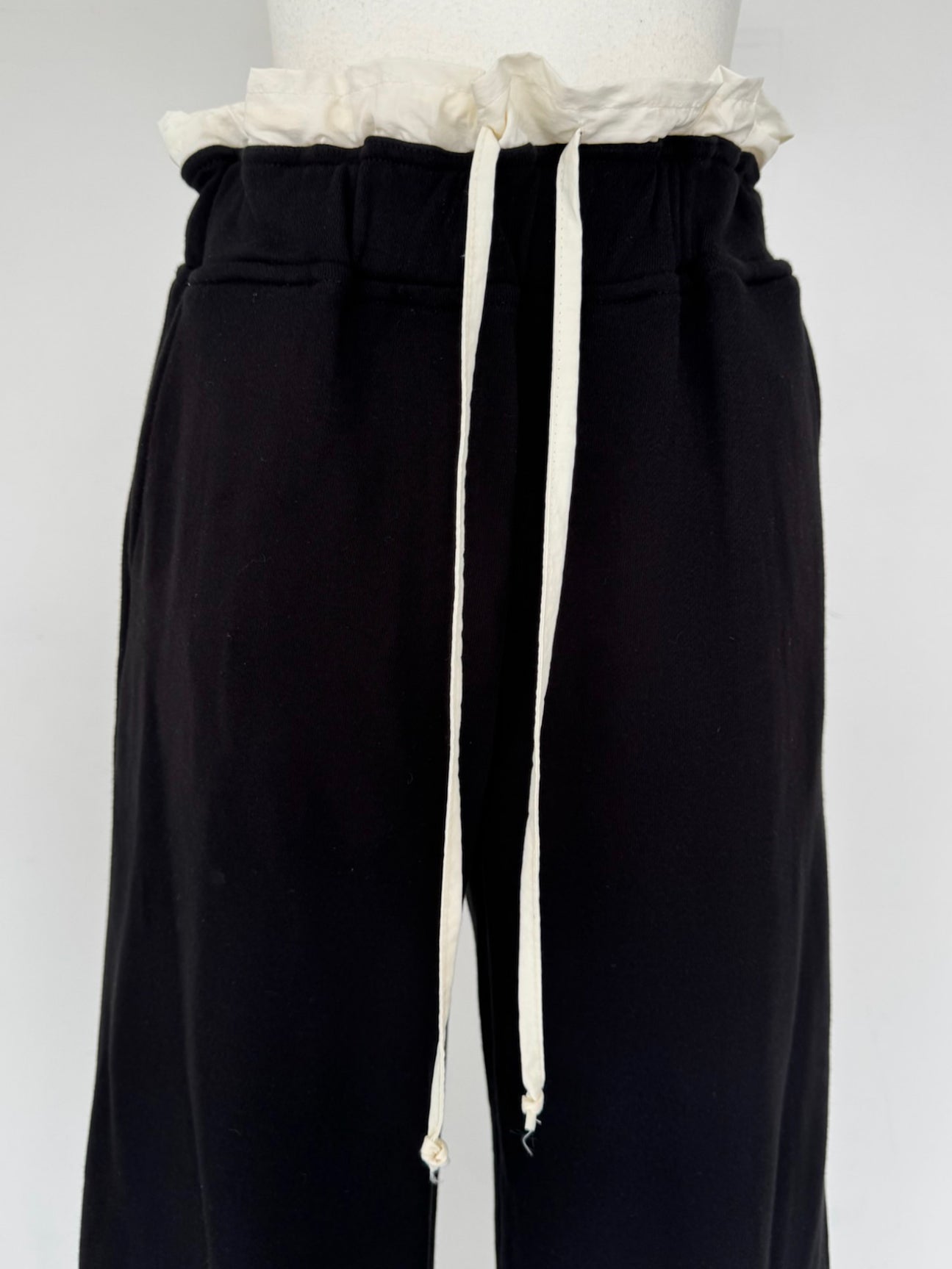 frill sweat pants