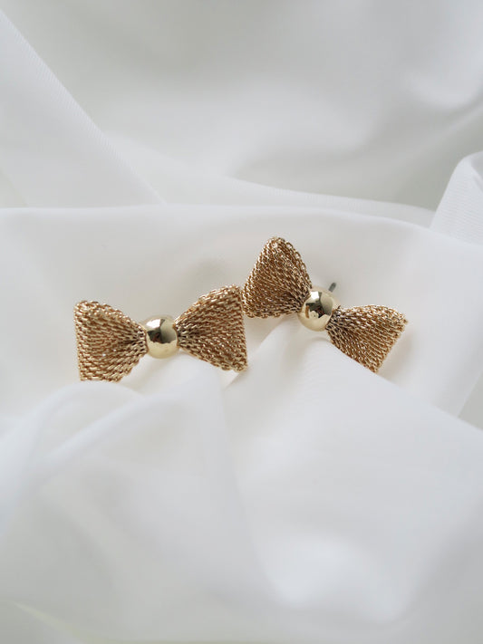 ribbon stud pierce